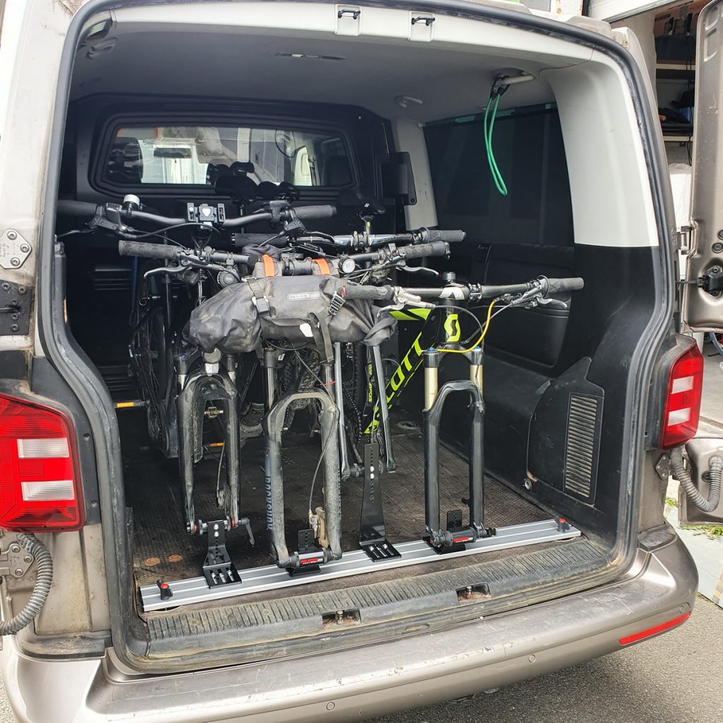 Bicycle carrier in VW Transporter Caravelle