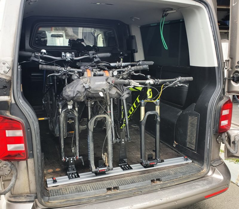 Bicycle carrier in VW Transporter Caravelle
