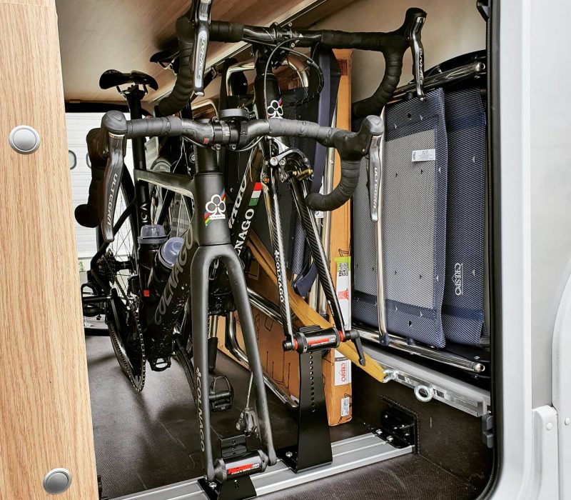CAMPER_with_racing_bikes_1