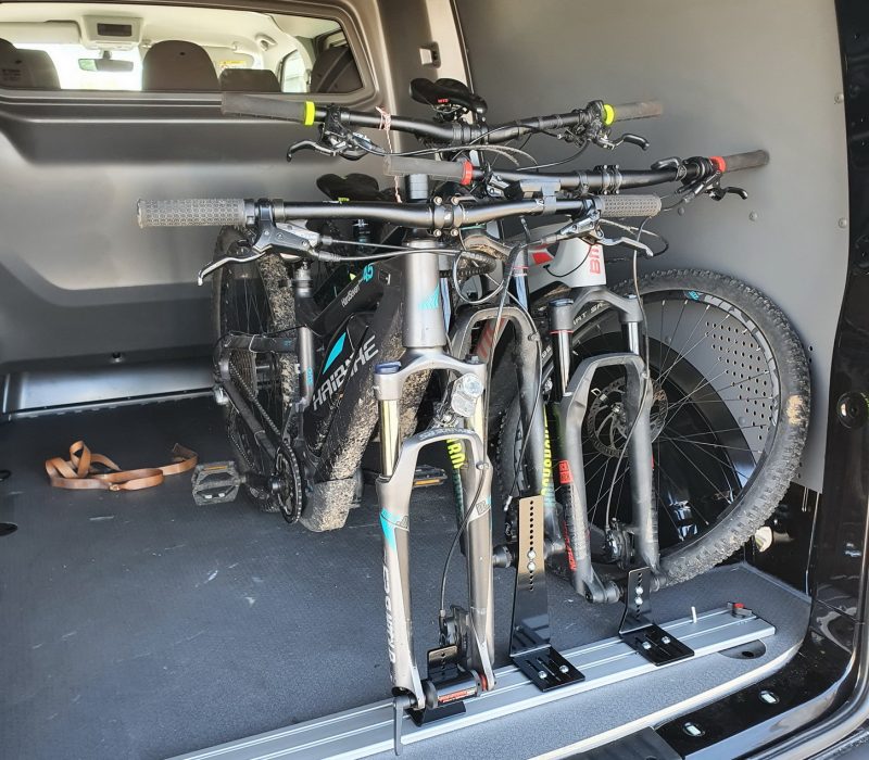 Bicycle Carrier in VW transporter Caravelle Long version Double Cabine