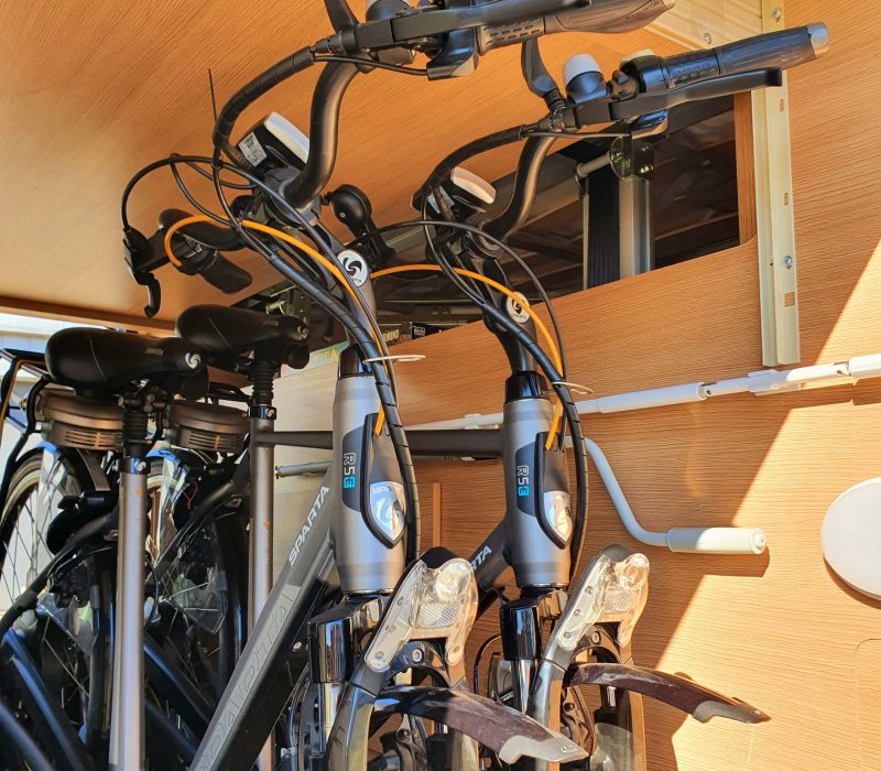 bicycles_in_Camper_05